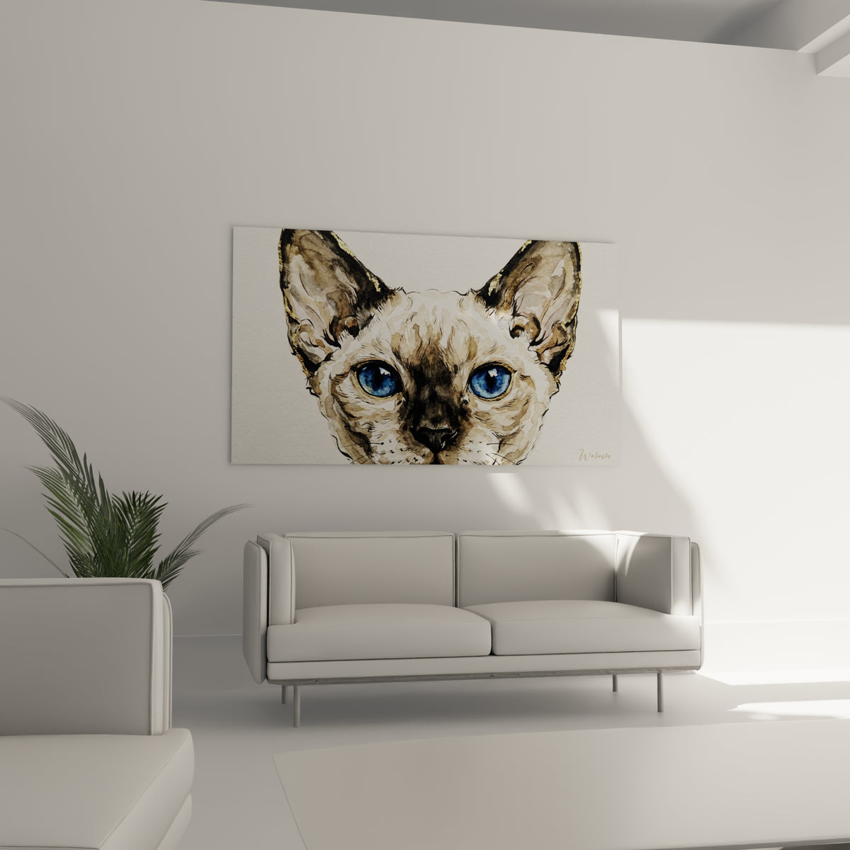 Félin Devon rex en aquarelle brune et bleue, regard fixe, au-dessus d'un canapé dans un salon lumineux