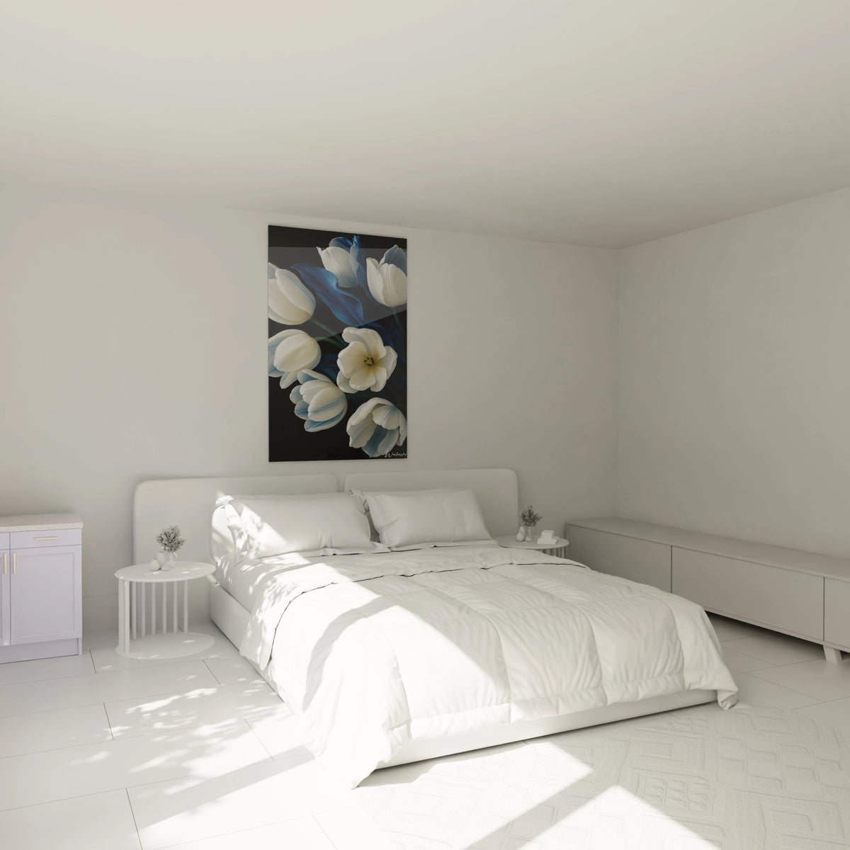 Un tableau fleurs de tulipes blanches immaculées entourées de feuilles bleu intense sur fond noir. Les pétales lumineux présentent des nuances subtiles et textures veloutées, tandis que la composition équilibrée joue avec la lumière pour créer un effet dramatique et sophistiqué.