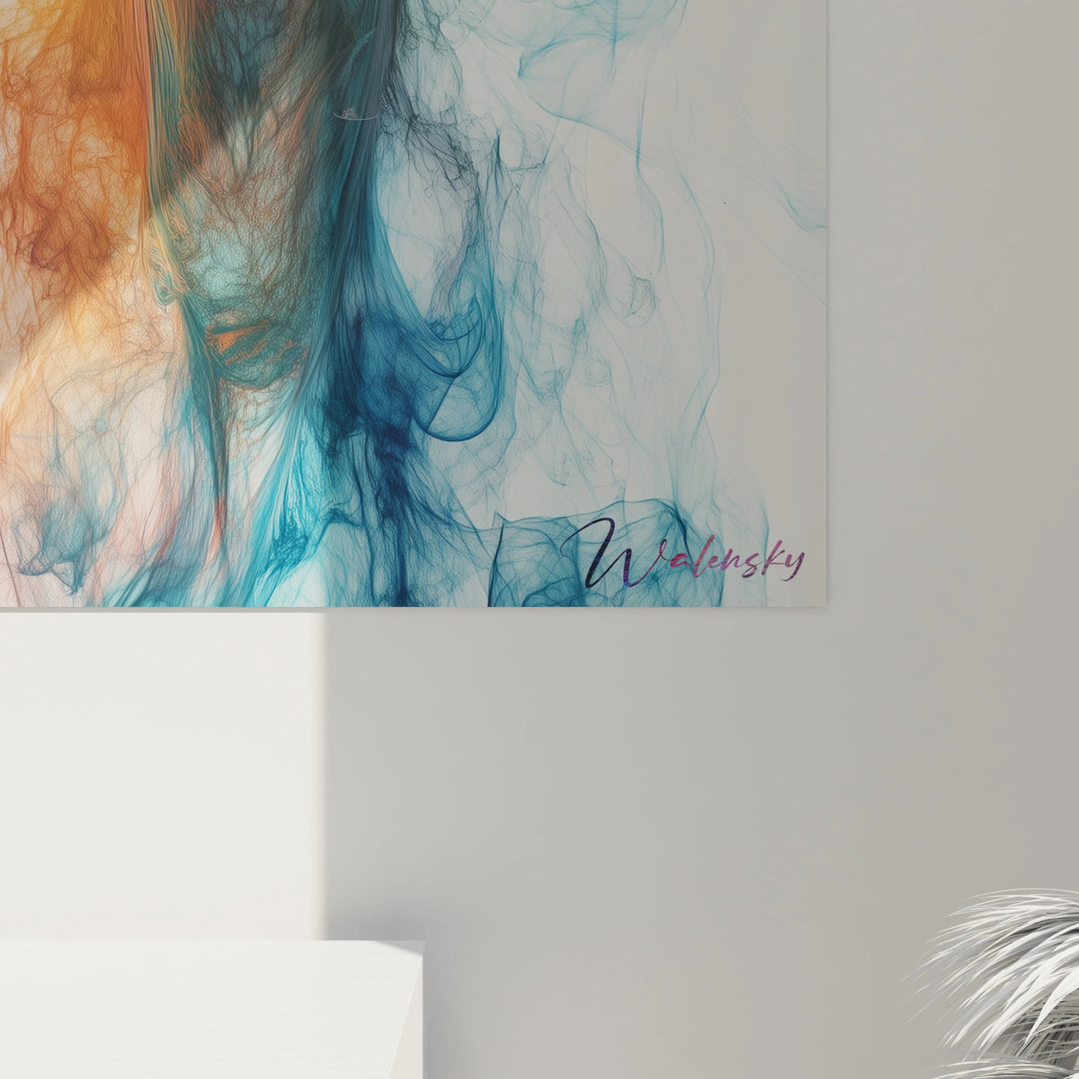 Un tableau girafe contemporain offrant une vision stylisée d'une girafe en tons de bleu, violet et orange, où les contours de l'animal se fondent en volutes colorées créant une transition entre forme solide et vapeur éthérée.