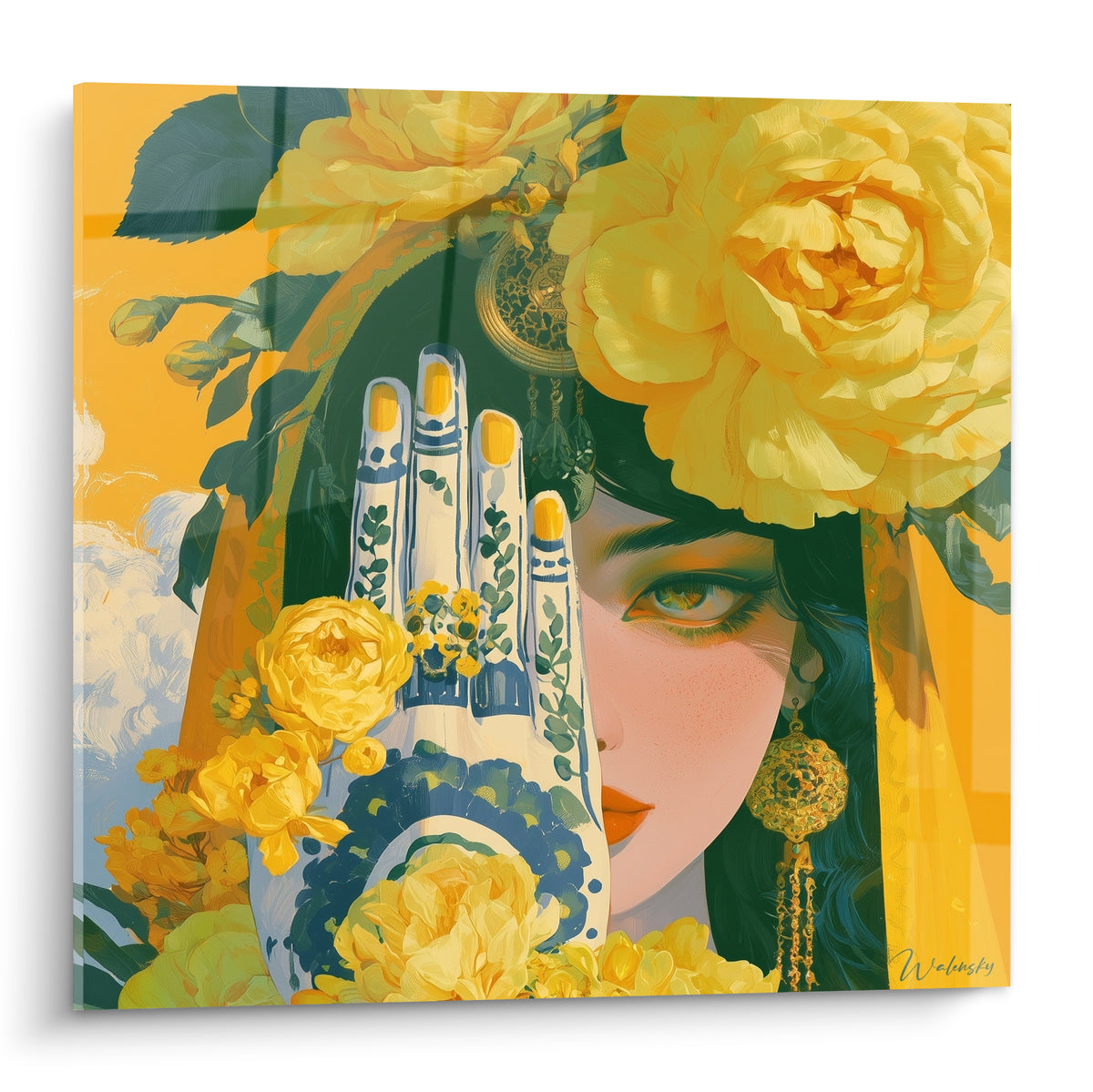 Main de fatma jaune et bleue devant un visage aux roses dorées peintes