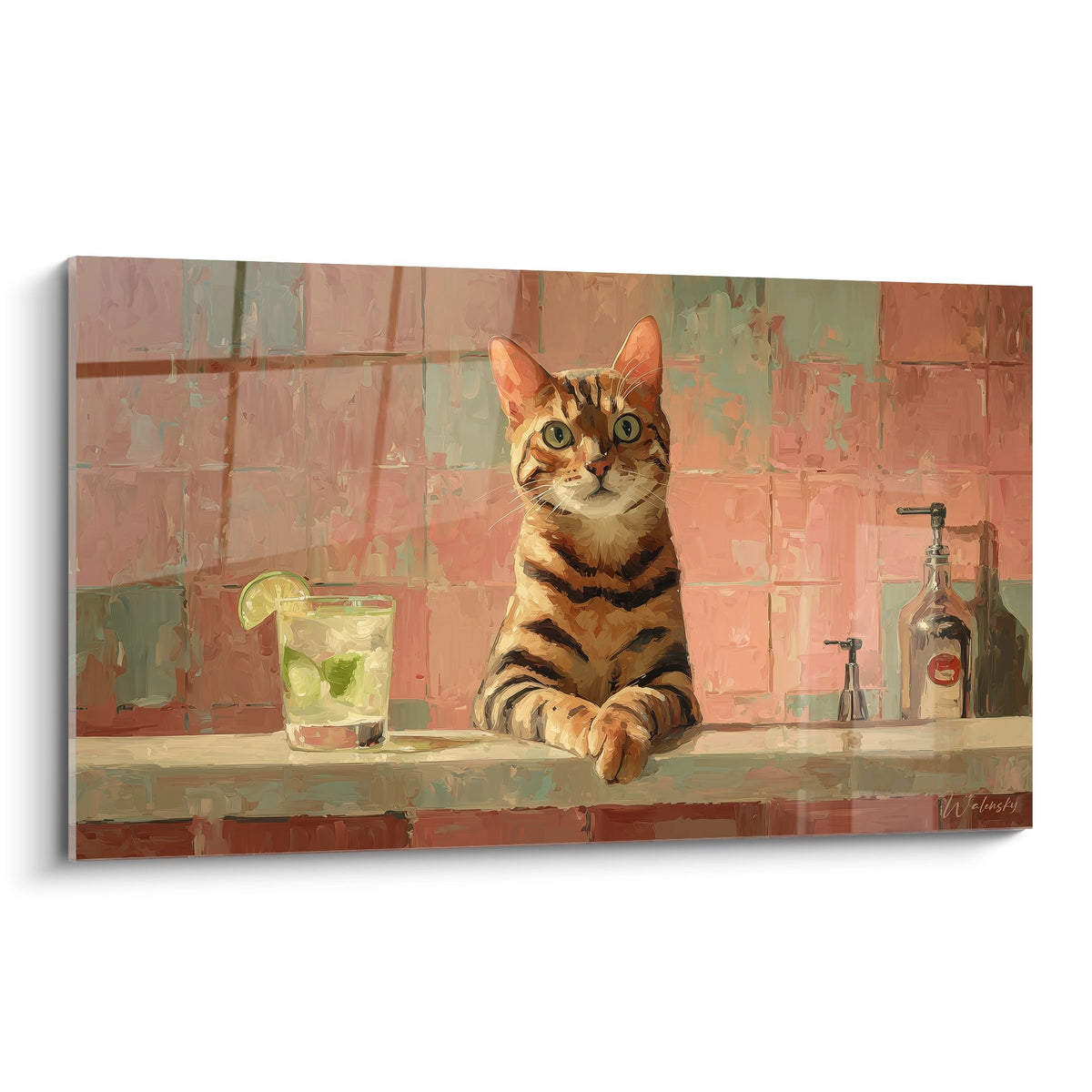 Tableau chat Toyger tigré assis derrière comptoir bar vintage avec cocktail et carrelage rose rétro