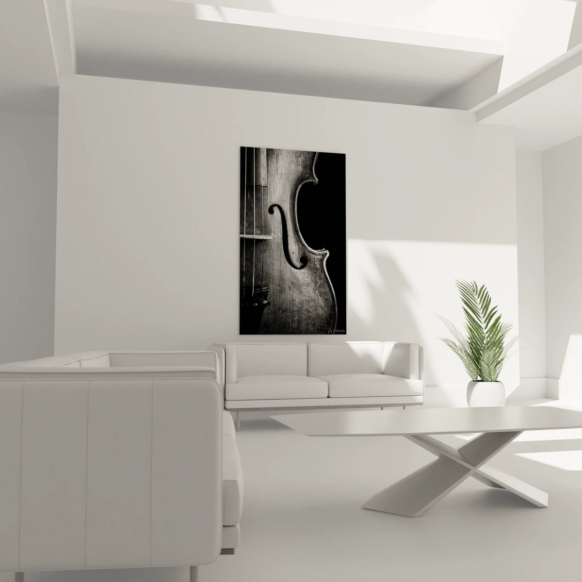 Gros plan tableau violon révélant la texture du bois et les ouïes sculptées en noir et blanc