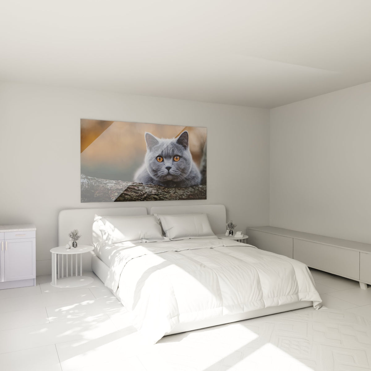 Decoration murale chambre avec tableau chat British Shorthair gris regard intense ambiance chaleureuse