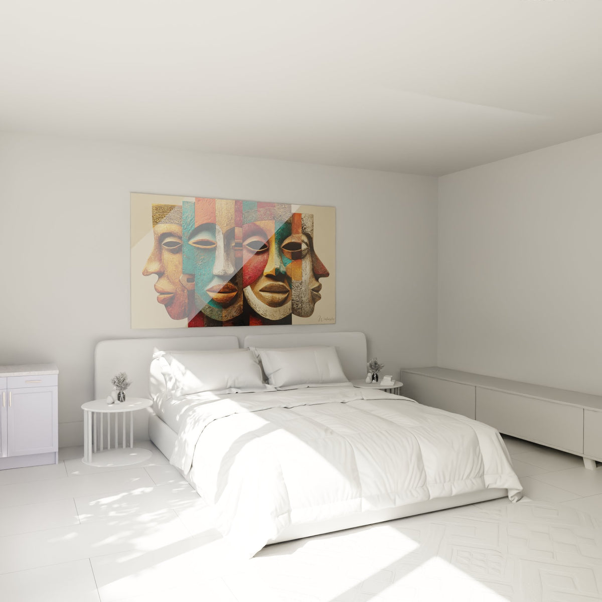 Tableau masques africains décorant une chambre moderne, art ethnique coloré style cubiste