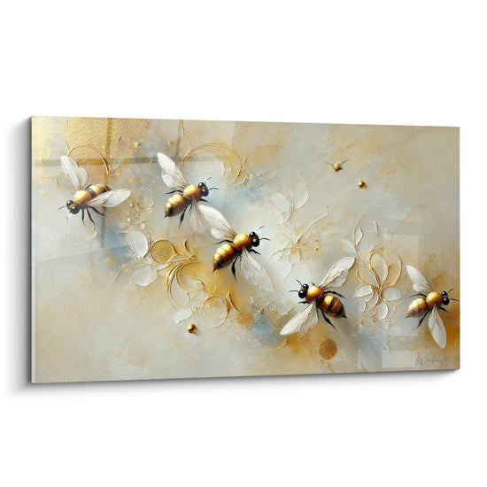 Abeilles dorées aux ailes ivoire volant sur fond texturé ocre et bleu pastel
