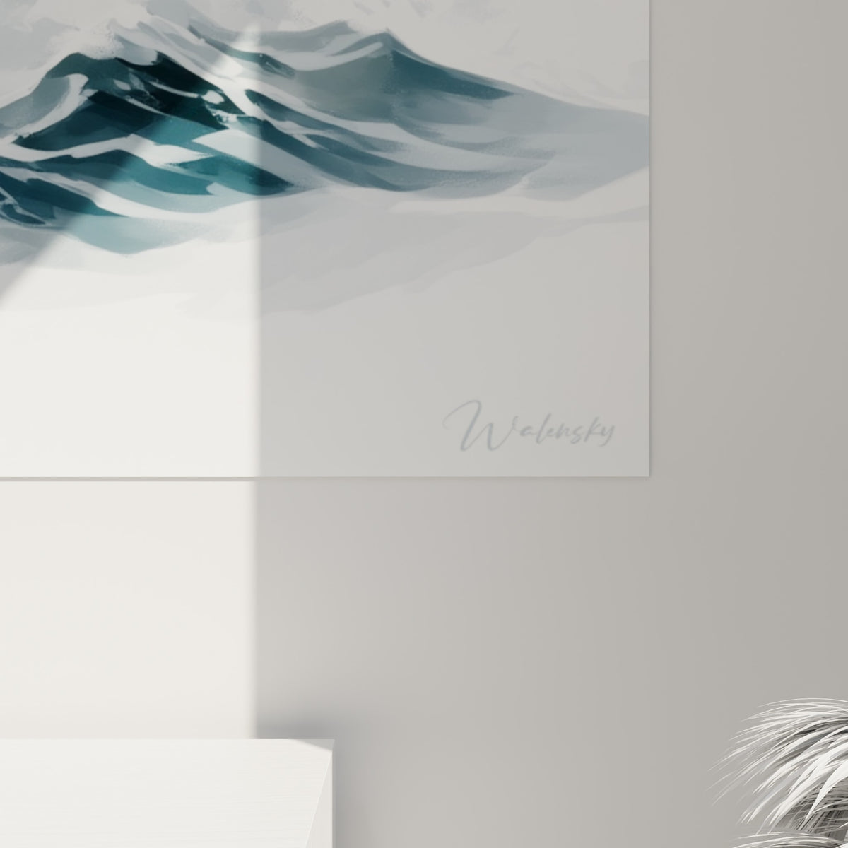 Empâtements aquarelle visibles sur la peau tachetée du beluga, coulures grises et blanches entremêlées