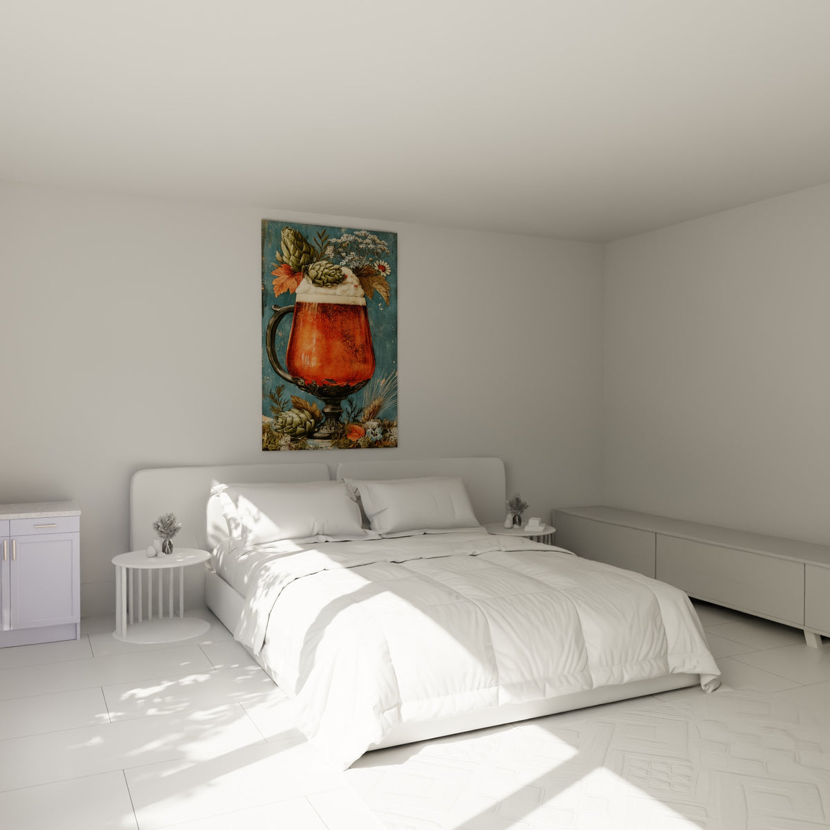 Bouquet floral de houblons et bière ambrée peint au-dessus d'un lit dans une chambre claire
