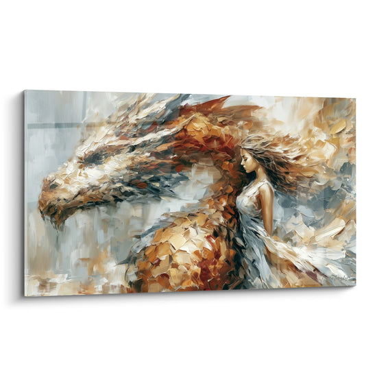 Dragon doré et terracotta enlacé à une femme aux cheveux bruns dénoués, peinture au couteau texturée