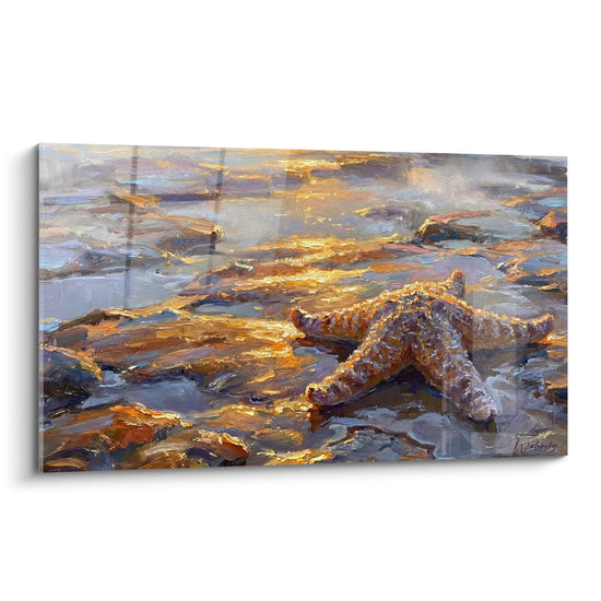 Tableau étoile de mer dorée posée sur rivage aux reflets pourpres orangés - peinture marine réaliste