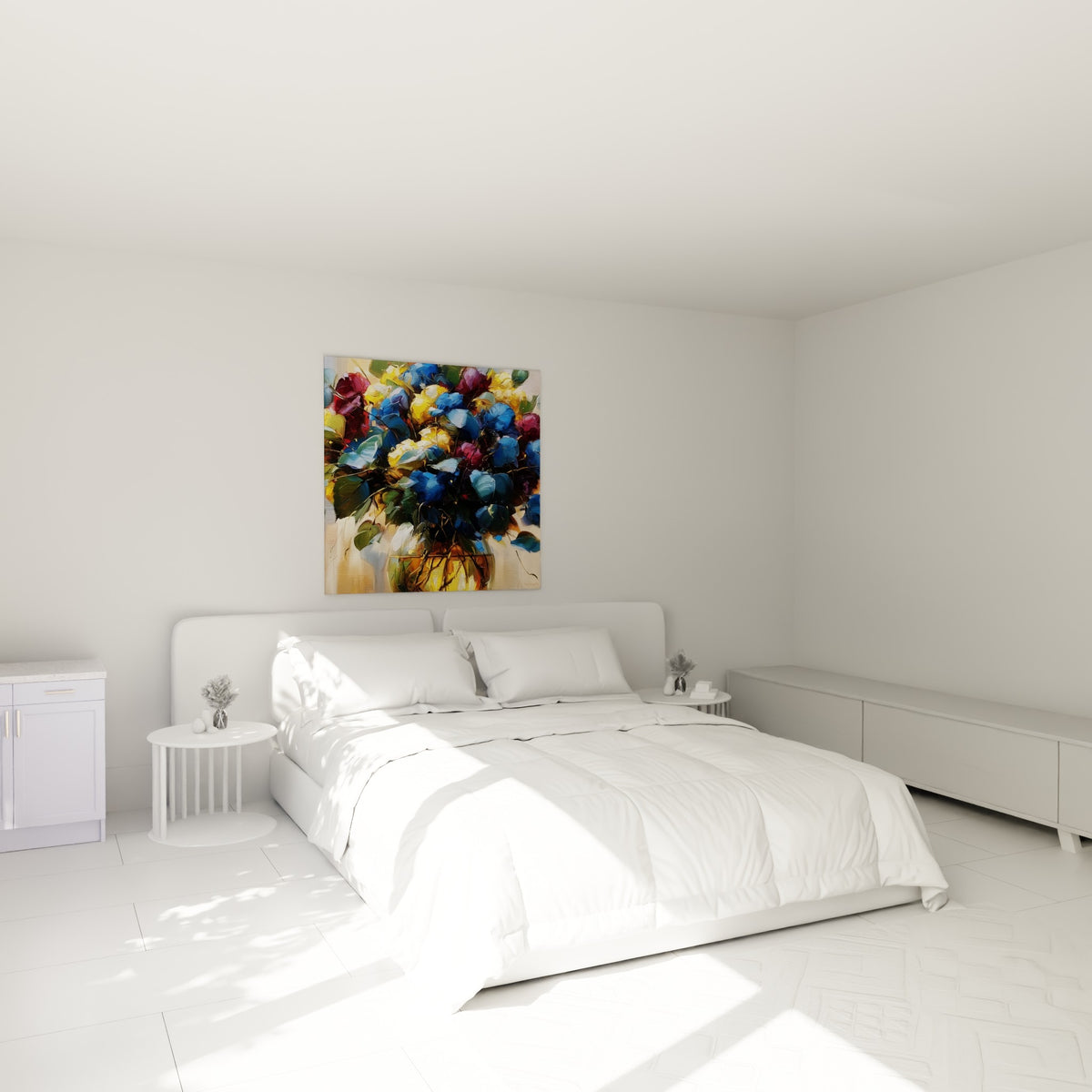 Fleurs Eucalyptus bleu marine et jaune ocre au-dessus d'un lit dans une chambre claire