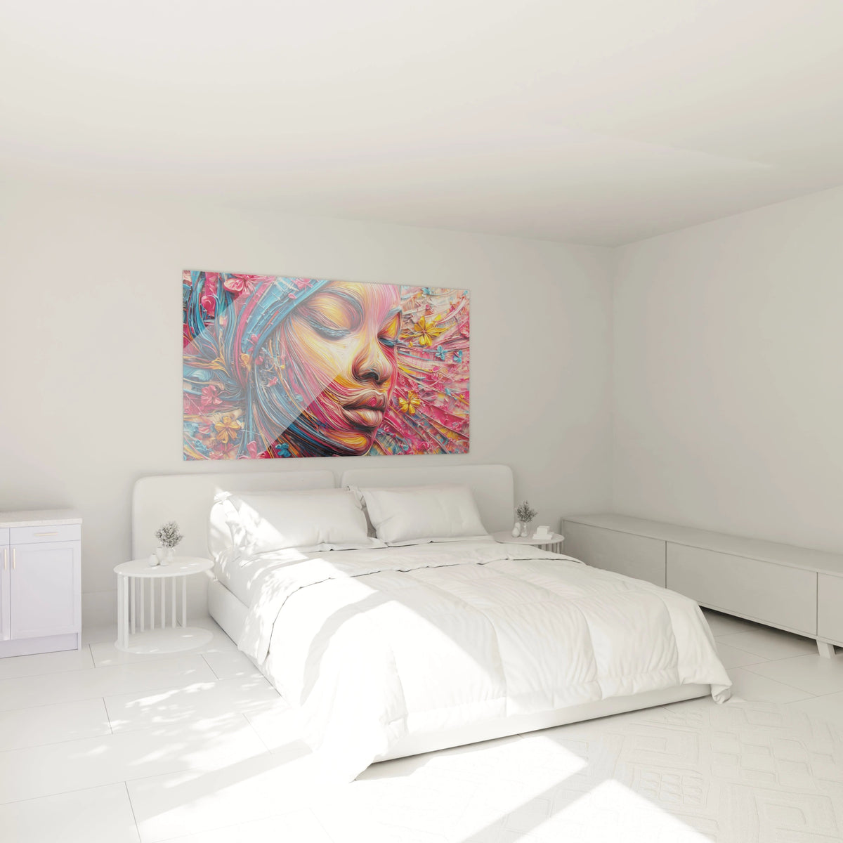 Tableau femme africaine coloré de Walensky accroché au mur dans une chambre moderne et lumineuse