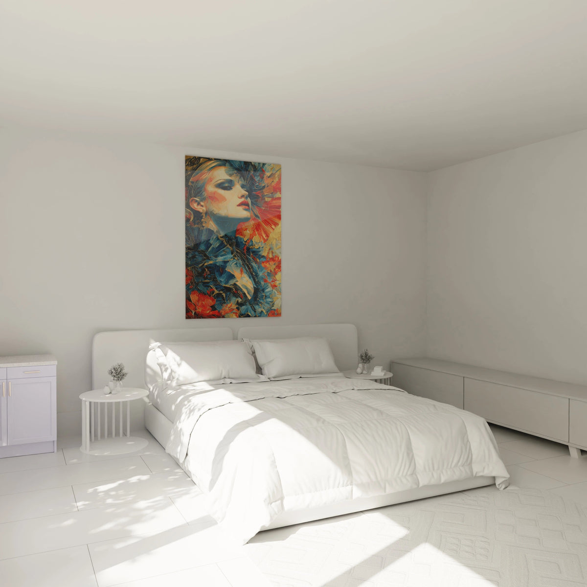 Chambre minimaliste avec lit blanc et tableau gothique femme colore au dessus du lit oeuvre Walensky