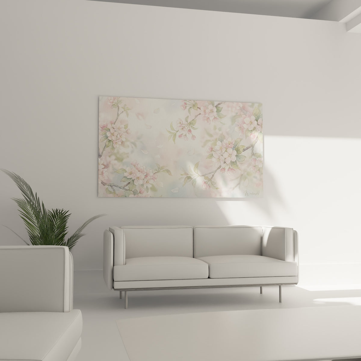 Bouquets de fleurs roses et feuilles vertes délicates au-dessus d'un canapé dans un salon lumineux