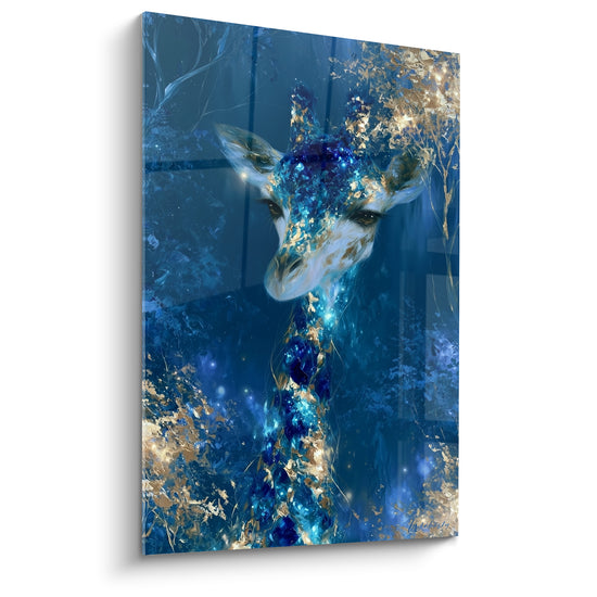 Girafeau aux teintes bleu nuit et dorées, visage réaliste sur fond de branchages scintillants