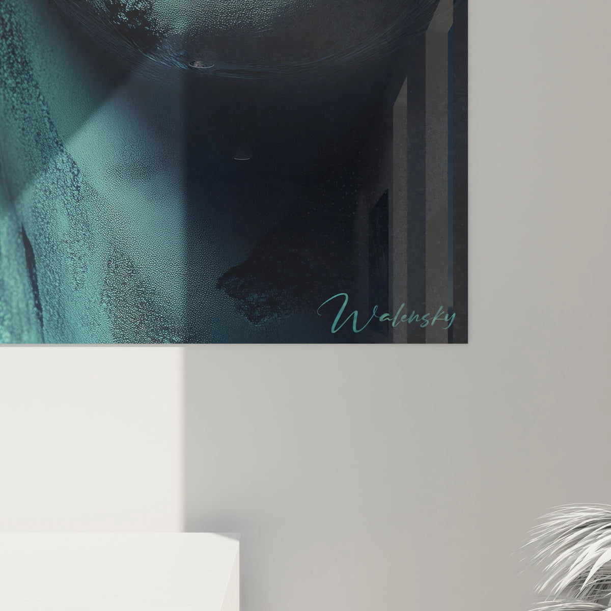 Un tableau statue antique réinterprété dans une esthétique contemporaine, montrant un visage de pierre bleu-gris tranché par une bande jaune lumineuse. Textures variées imitant le marbre vieilli, contraste saisissant entre tradition classique et intervention graphique moderne.
