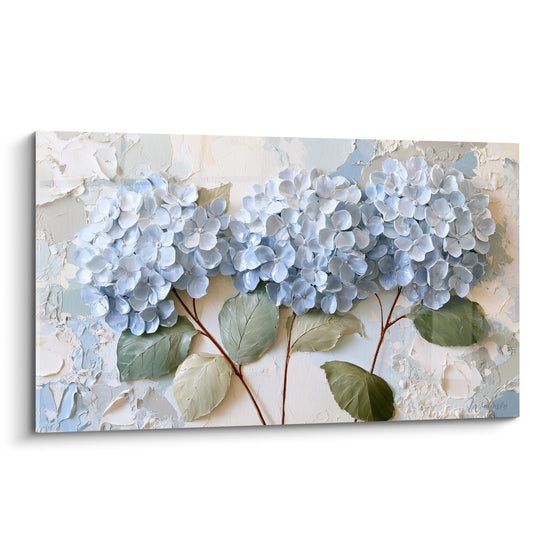 Hortensia bleu pastel et vert sauge en relief épais sur fond crème craquelé texturé