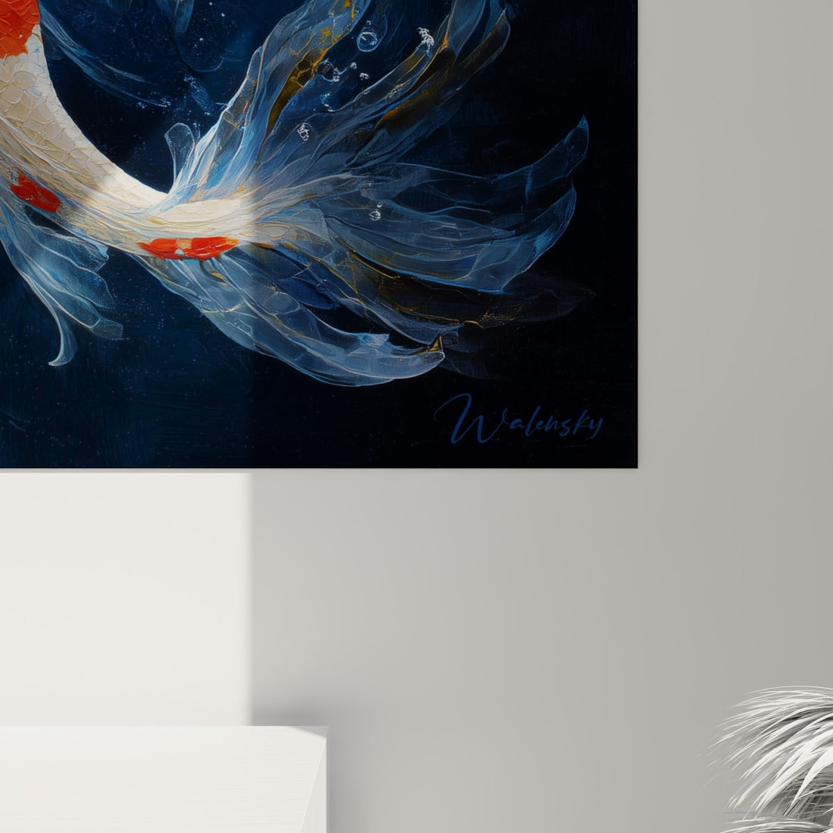 Écailles orange et blanches texturées du tableau Koi, bulles argentées et coulures bleu marine visibles de près