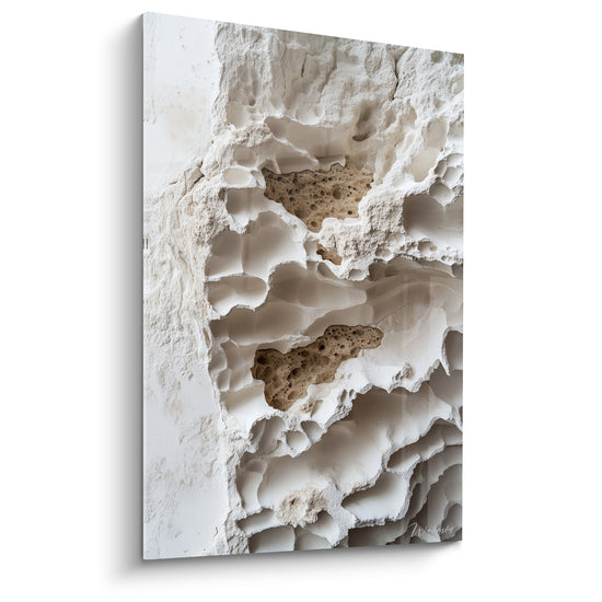 Tableau marbre abstrait texture blanche érodée cavités organiques reliefs sculpturaux beiges