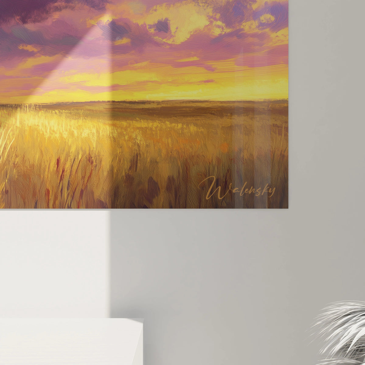 Tableau rural présentant un paysage agricole serein avec une éolienne métallique dominant un champ doré, baigné dans la lumière chaude du crépuscule, sous un ciel aux nuages sculptés en volutes orangées et violettes, créant une ambiance contemplative.
