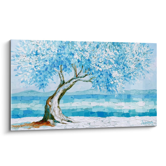 Olivier au tronc noueux et feuillage bleu turquoise et blanc, face à une mer scintillante peinte au couteau
