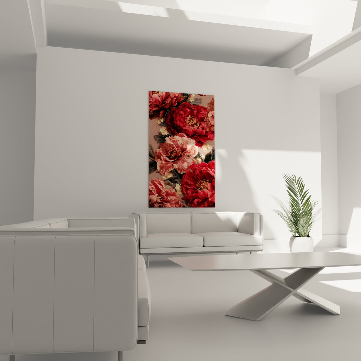 Fleurs de pivoine anthracite et dorées au-dessus d'un canapé dans un salon lumineux