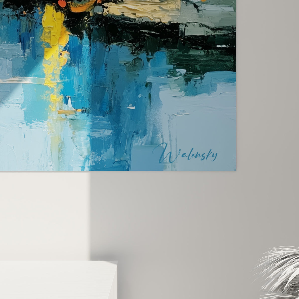 Empâtements épais bleu marine et jaune doré, matière texturée visible sur la toile