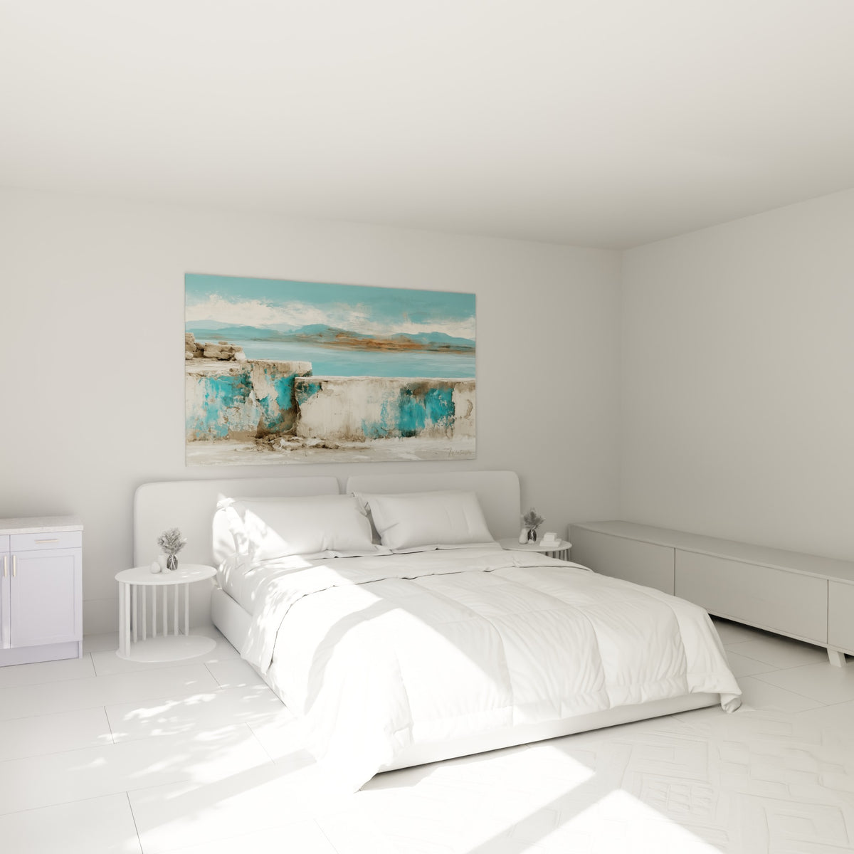 Paysage marin turquoise et ocre au-dessus d'un lit dans une chambre claire