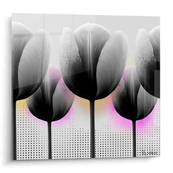 Tulipes noires et grises aux pétales granuleux, halo rose fuchsia et jaune pâle en arrière-plan