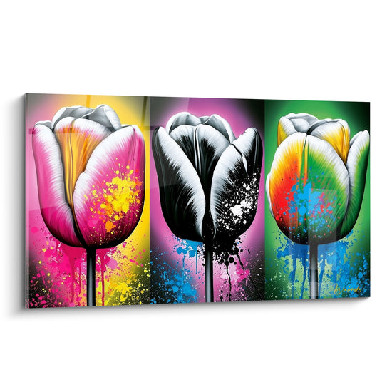 Triptyque de tulipes blanches éclaboussées de rose, vert et noir sur fond dégradé coloré