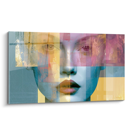 Visage abstrait fragmenté en blocs bleu pétrole et ocre, regard brun intense, technique picturale et photographique mêlées