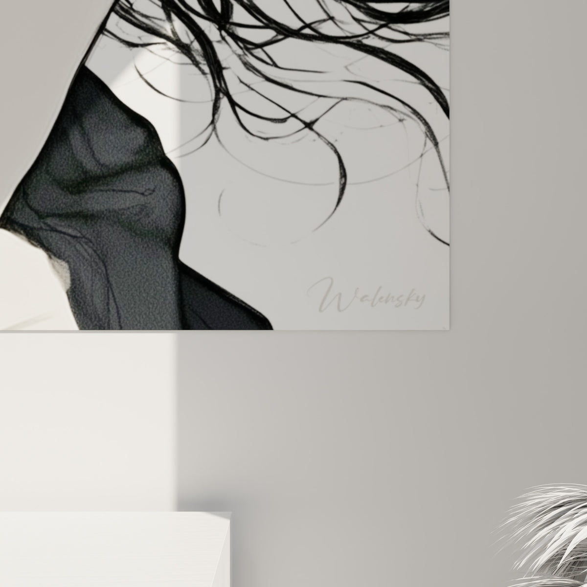 Détail des mèches noires entrelacées et du grain de l'impression sur fond ivoire du visage abstrait